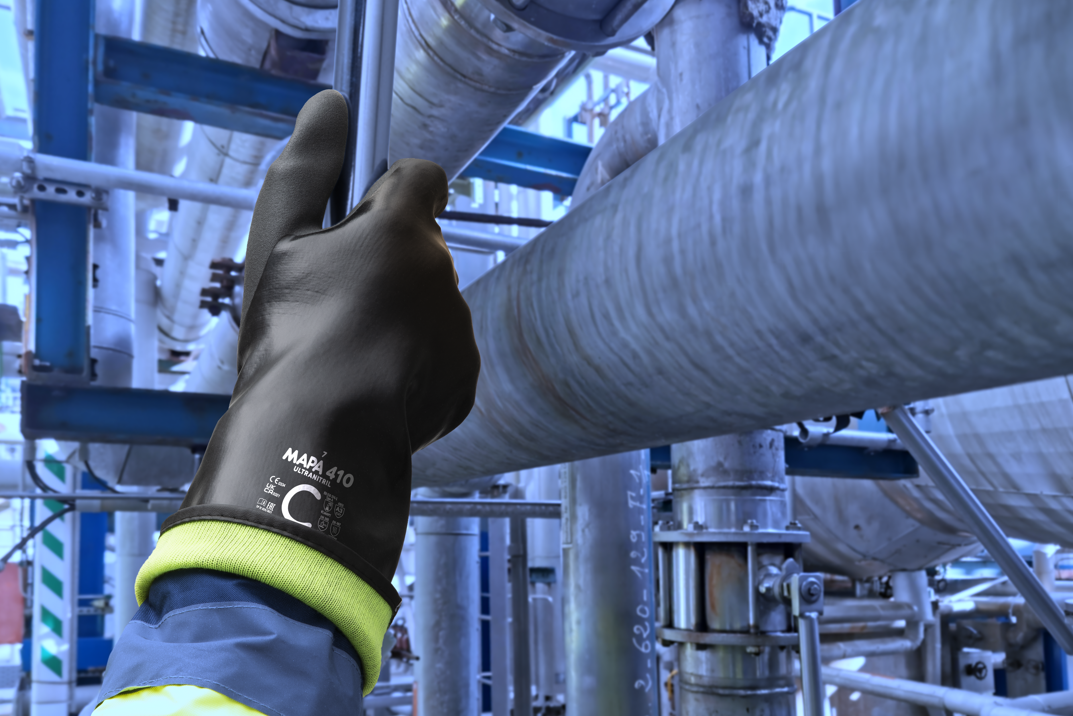 UltraNitril 410: Combine both CHEMICAL & CUT protection in ONE glove